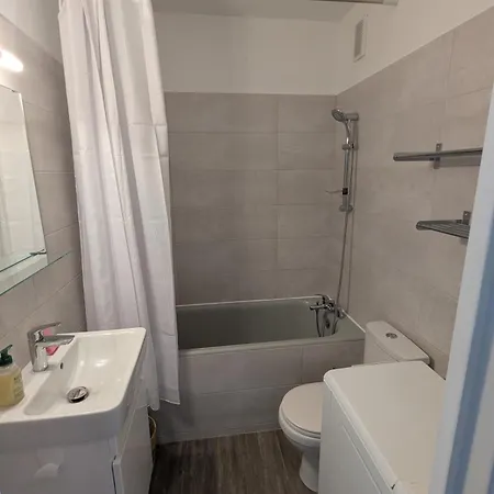 Apartment 5 Personnes Avec Garage, Balcon Et Belle Vue *