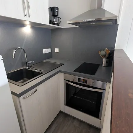 5 Personnes Avec Garage, Balcon Et Belle Vue *