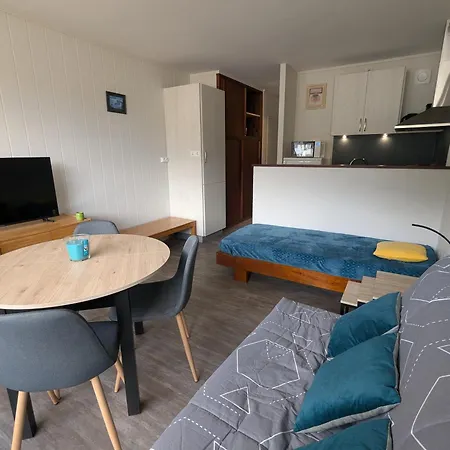 דירה 5 Personnes Avec Garage, Balcon Et Belle Vue לה מן-דור