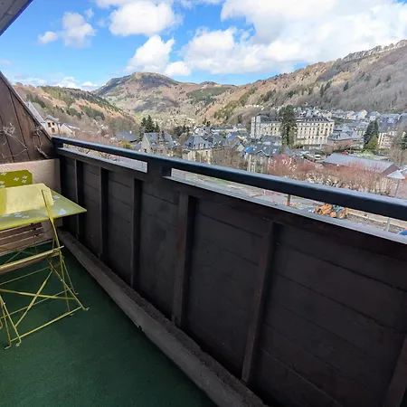 5 Personnes Avec Garage, Balcon Et Belle Vue דירה