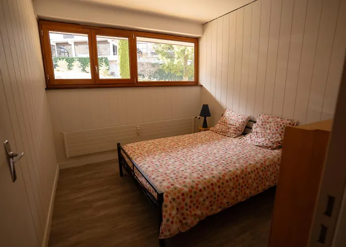 5 Personnes Avec Garage, Balcon Et Belle Vue *